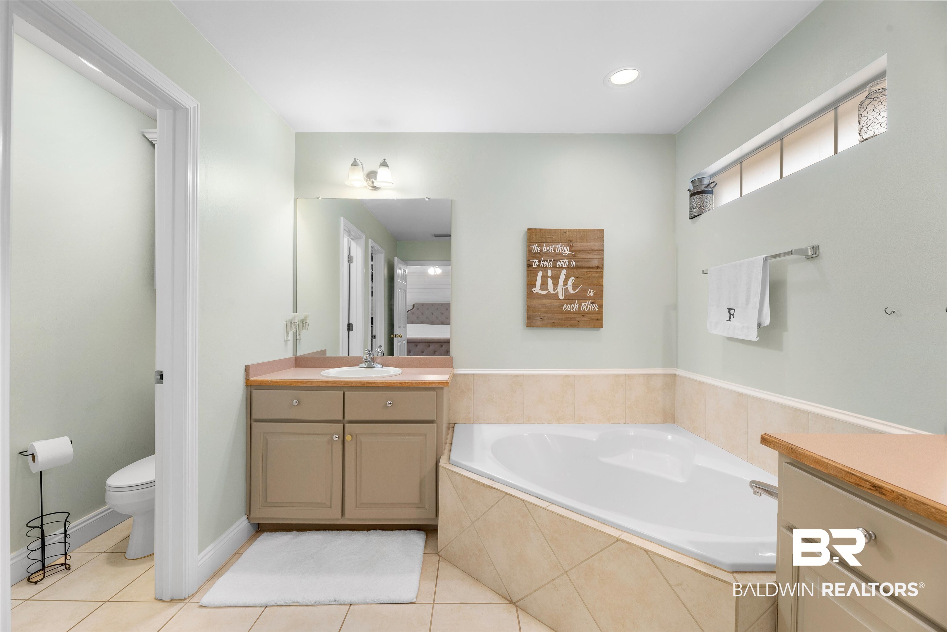 10543 South Side Loop Fairhope, AL 36532 - Photo 15 of 28 Primary Bathroom