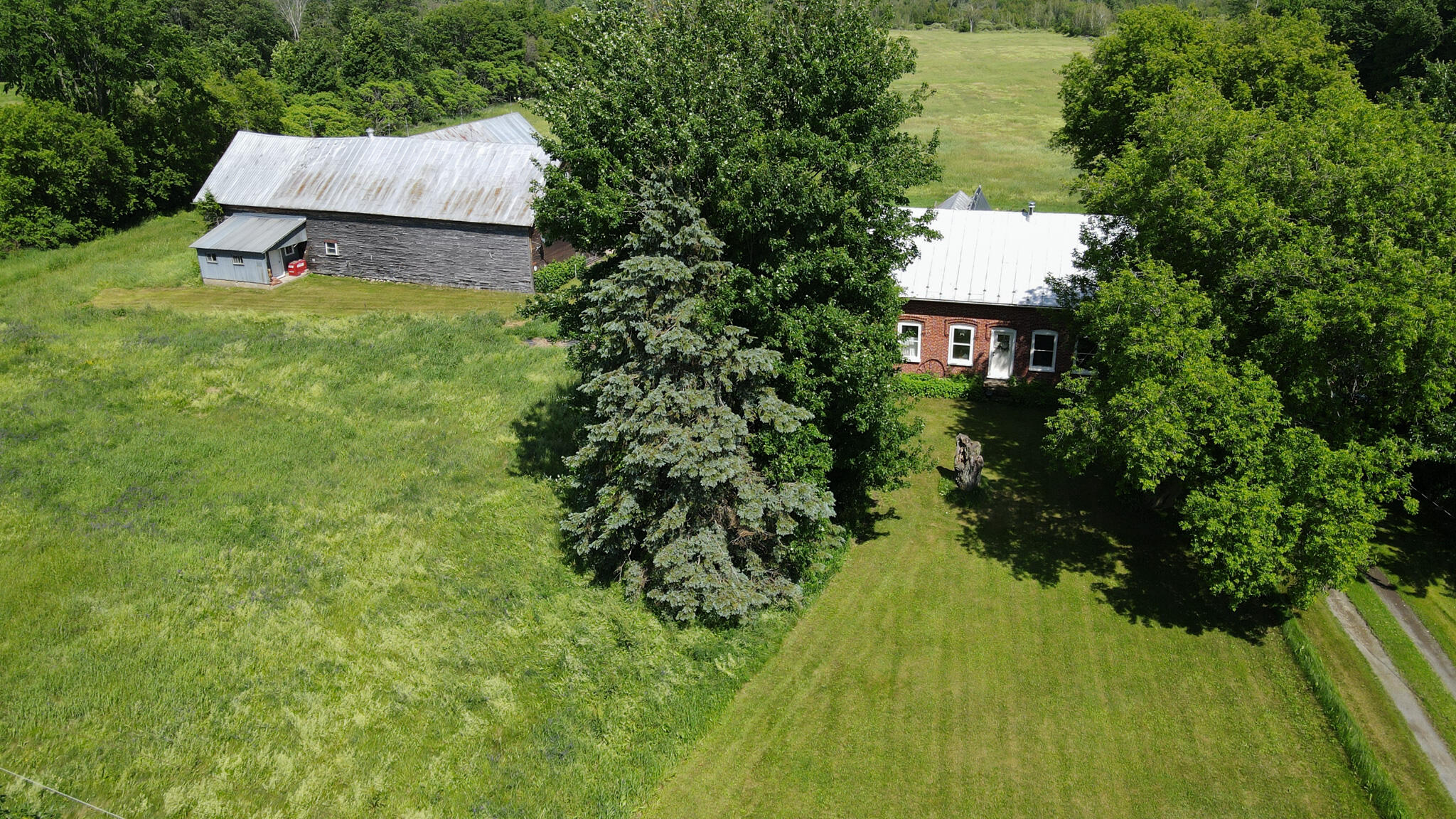 606 Lamberton Road Mooers Forks, NY 12959 - Photo 4 of 72
