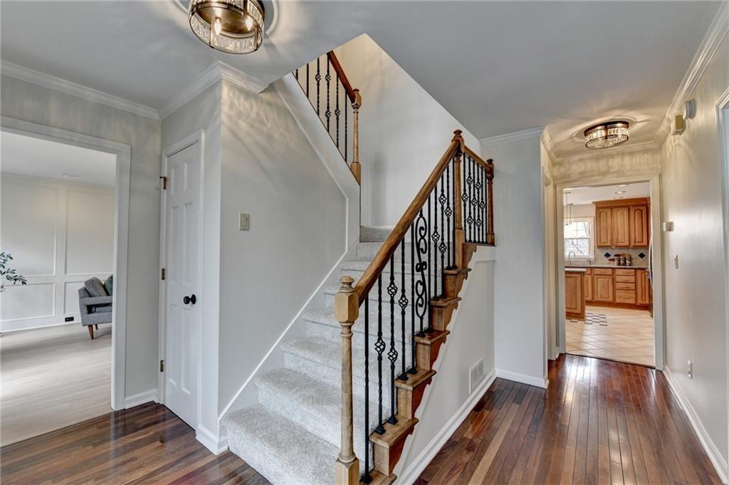 8155 Willow Tree Way Alpharetta, GA 30005 - Photo 12 of 39