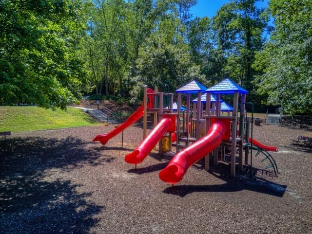 8155 Willow Tree Way Alpharetta, GA 30005 - Photo 35 of 39