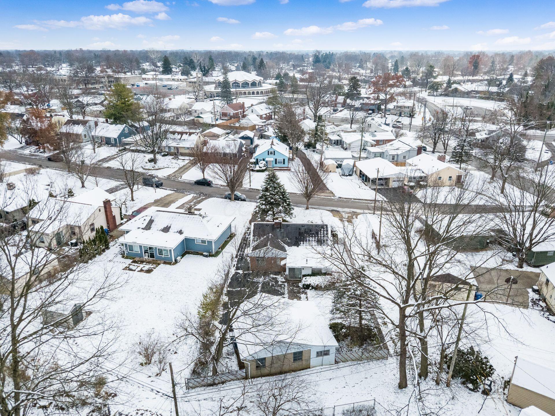 2736 Eastminster Road Columbus, OH 43209 - Photo 37 of 42 Drone