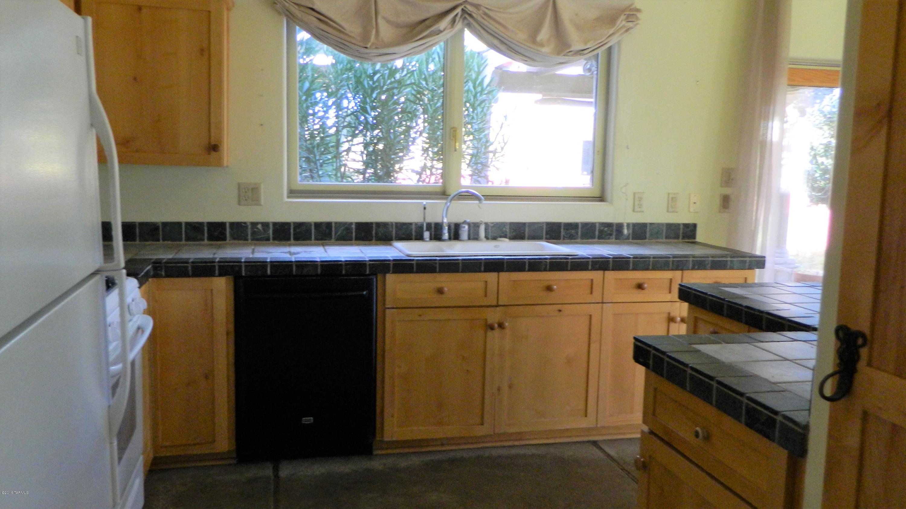 160 Three R Avenue Patagonia, AZ 85624 - Photo 14 of 38