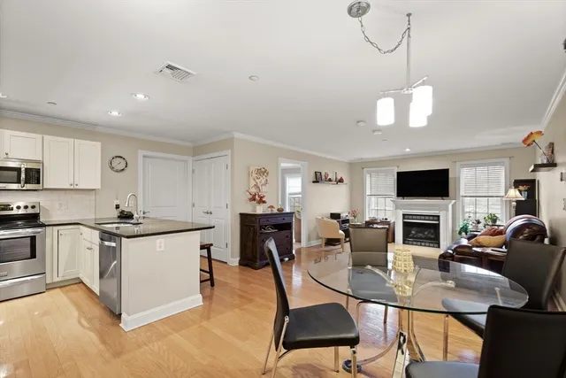 $479,000 | 8 Crowninshield Street, Unit 111, Peabody, MA 01960