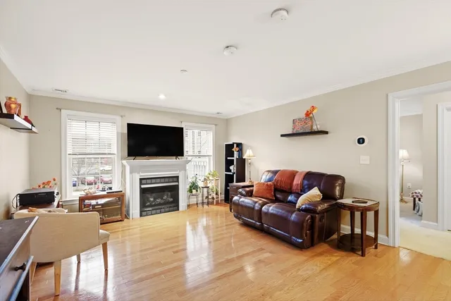 $479,000 | 8 Crowninshield Street, Unit 111, Peabody, MA 01960