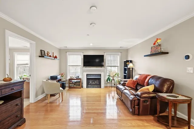 $479,000 | 8 Crowninshield Street, Unit 111, Peabody, MA 01960