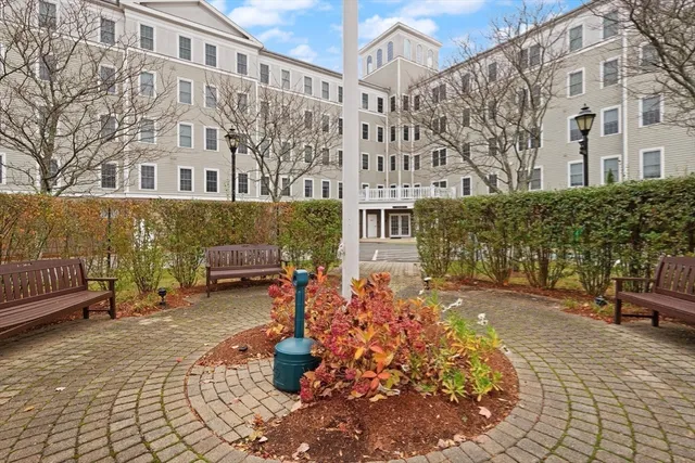 $479,000 | 8 Crowninshield Street, Unit 111, Peabody, MA 01960