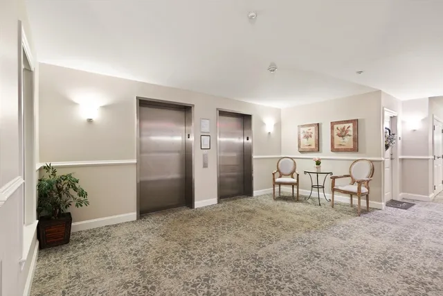 $479,000 | 8 Crowninshield Street, Unit 111, Peabody, MA 01960