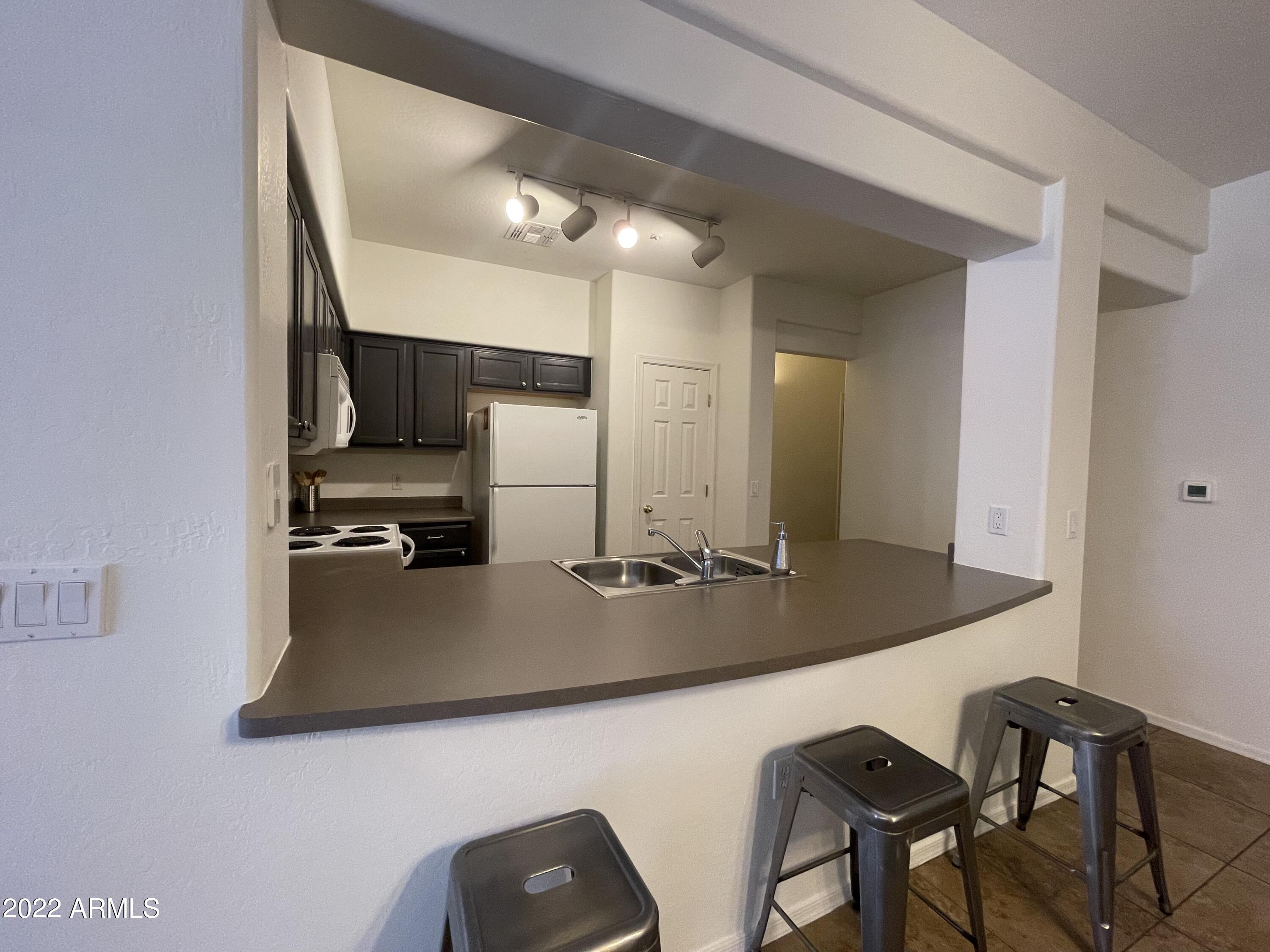 525 North Miller Road, Unit 123 Scottsdale, AZ 85257 - Photo 4 of 16 IMG_5475