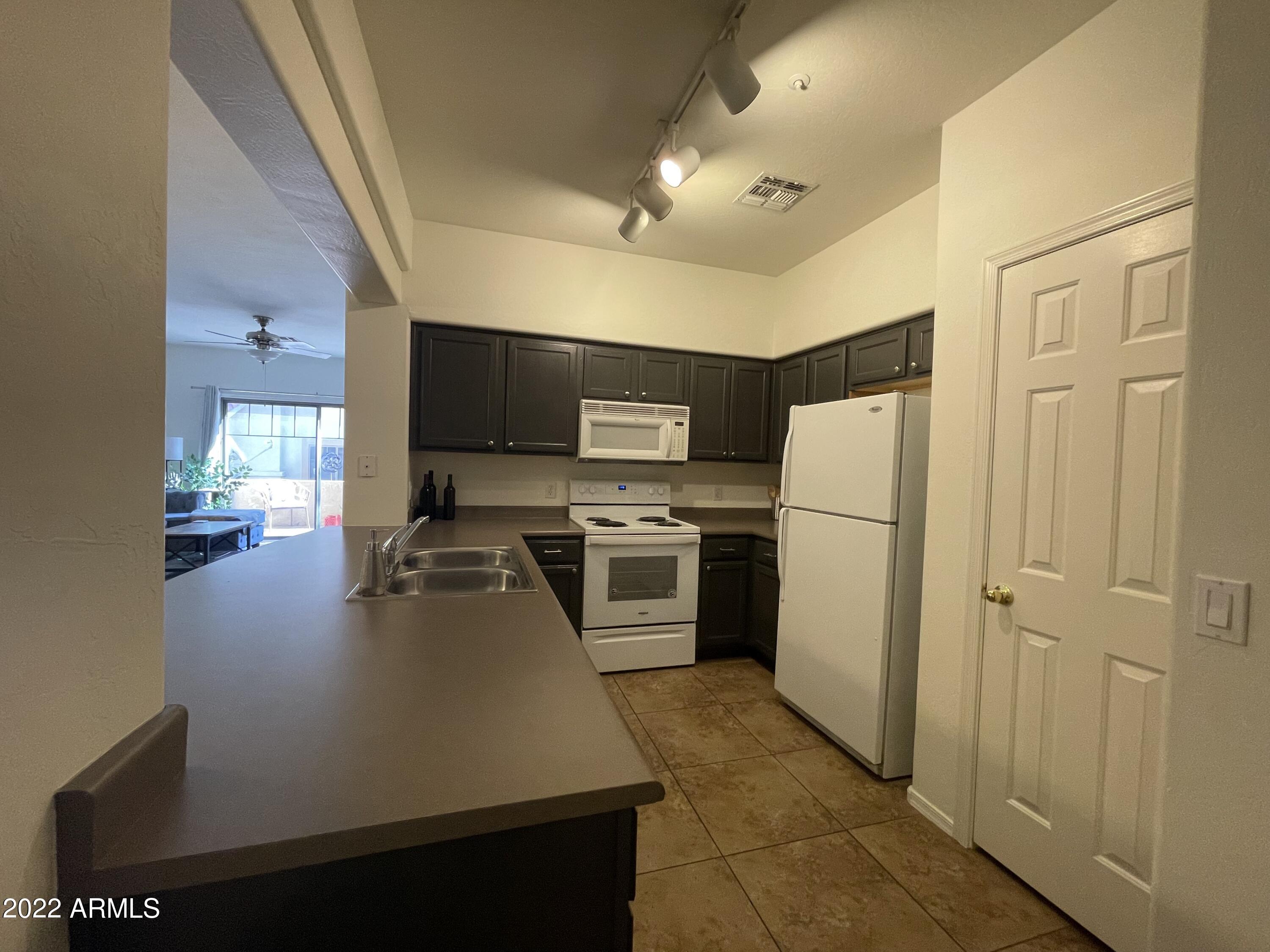 525 North Miller Road, Unit 123 Scottsdale, AZ 85257 - Photo 5 of 16 IMG_5472