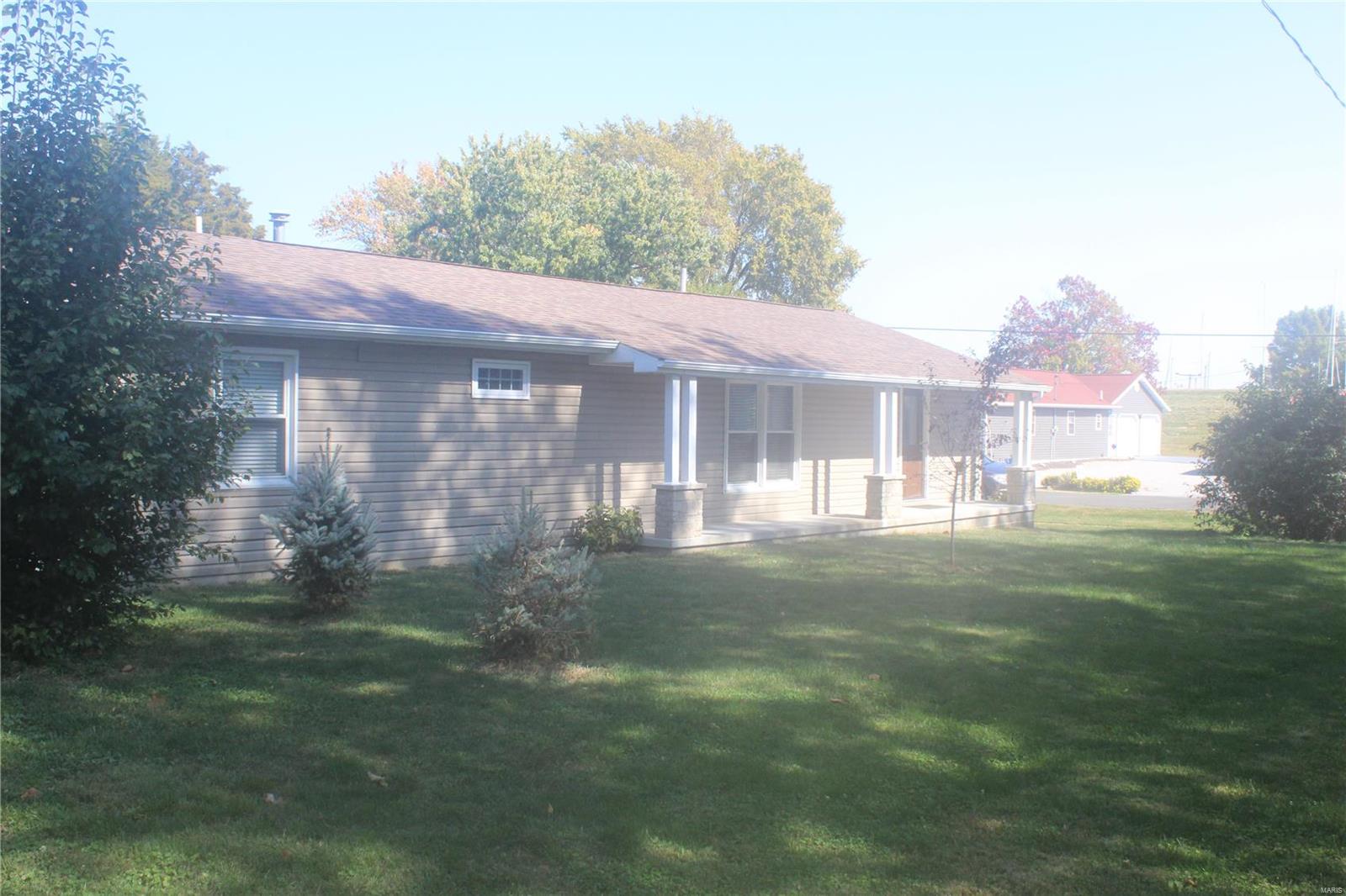 303 Republican Street Keyesport, IL 62253 - Photo 7 of 63 Gallery Image 7
