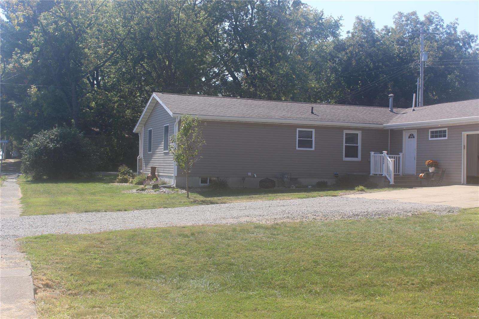 303 Republican Street Keyesport, IL 62253 - Photo 10 of 63 Gallery Image 10