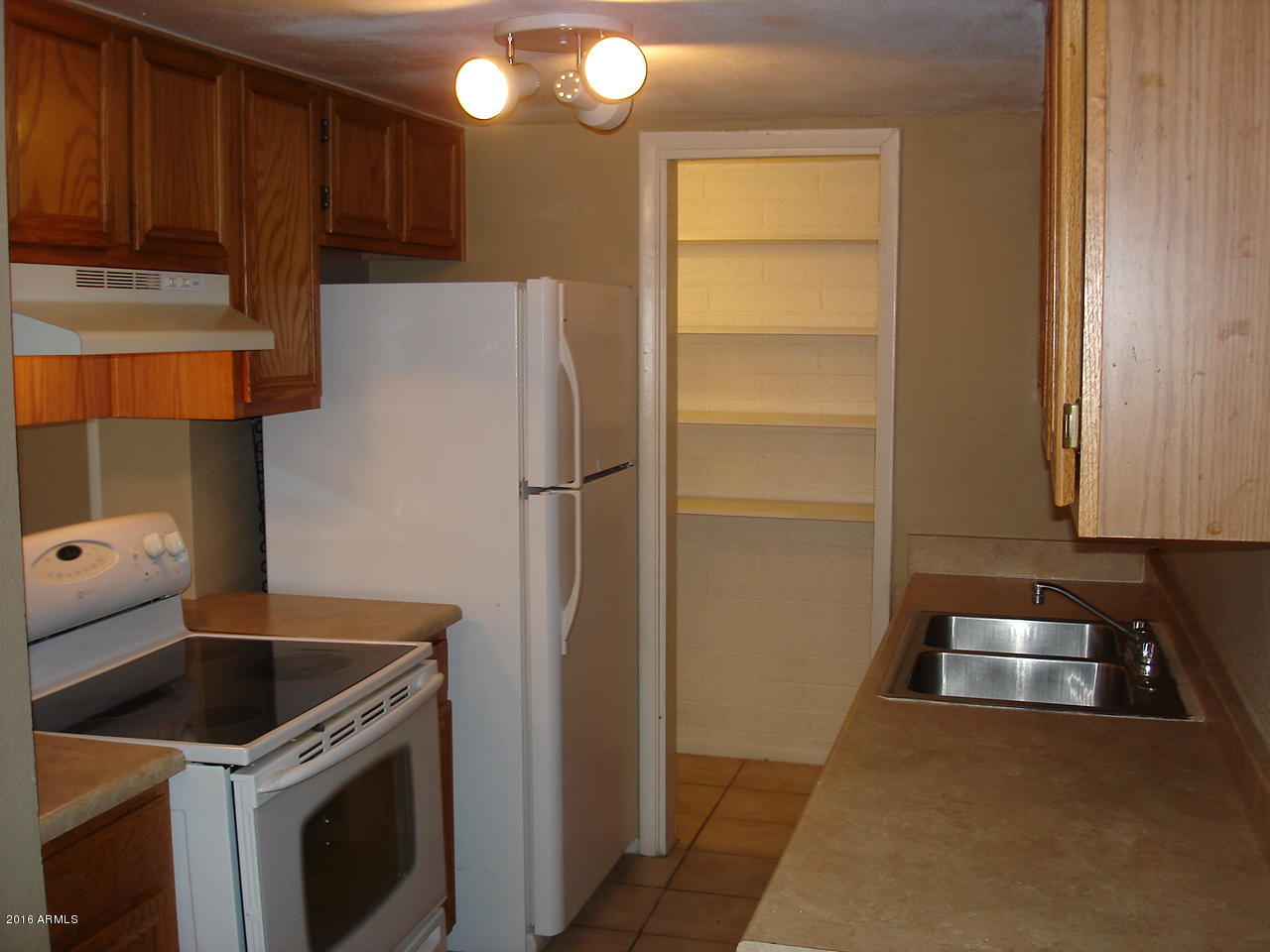 4012 West Wonderview Road Phoenix, AZ 85019 - Photo 11 of 26 DSC06068