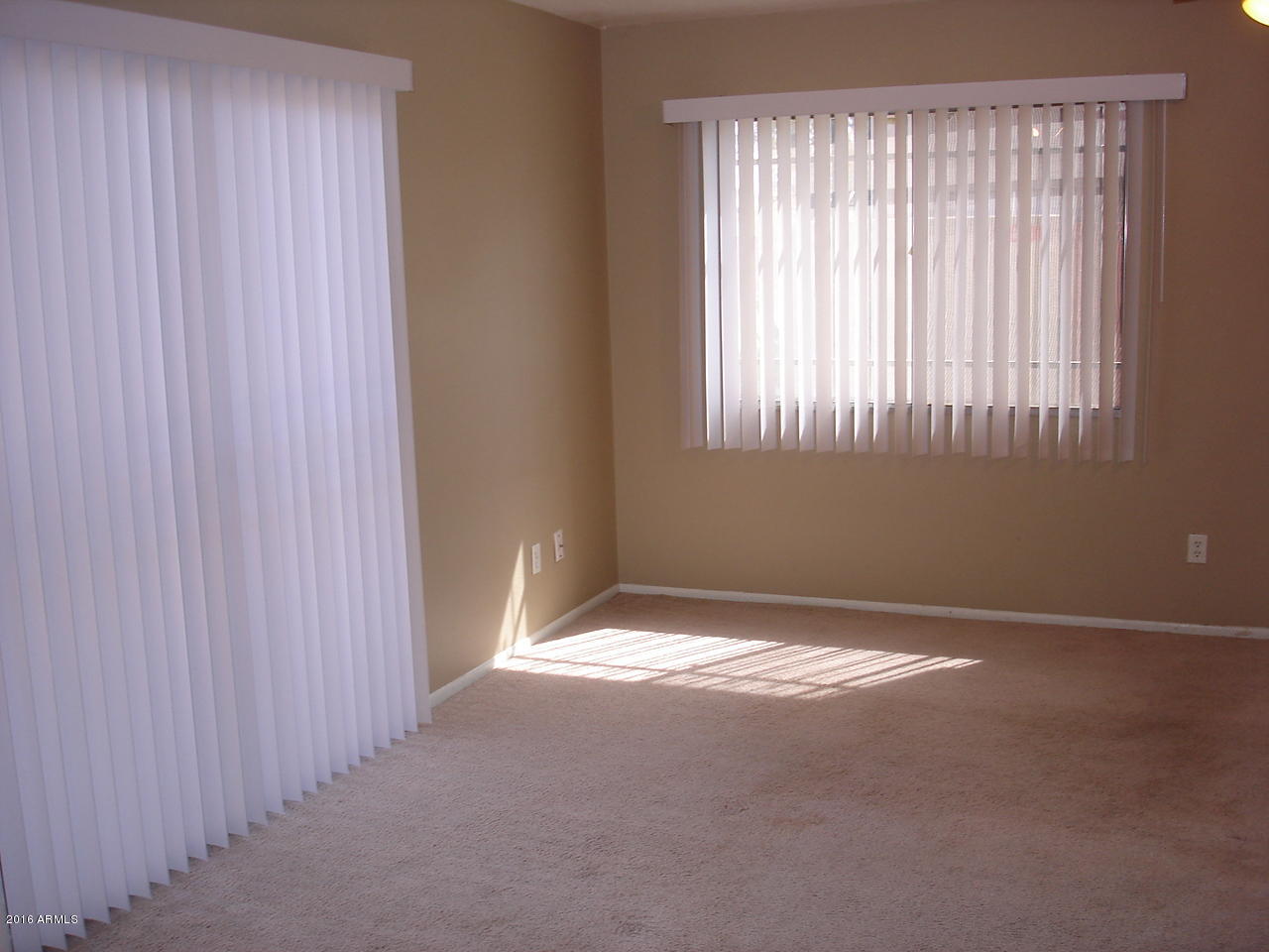 4012 West Wonderview Road Phoenix, AZ 85019 - Photo 3 of 26 DSC06074