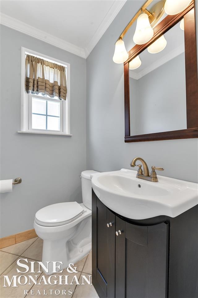 1713 Broadstone Road Grosse Pointe Woods, MI 48236 - Photo 21 of 41