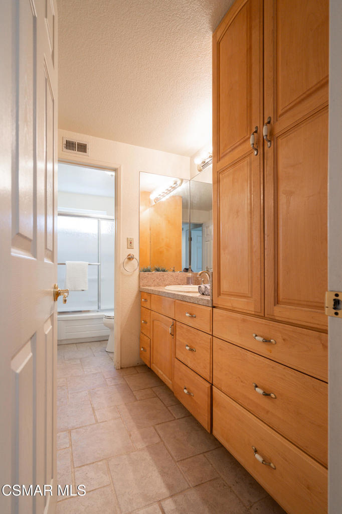 2362 Medina Avenue Simi Valley, CA 93063 - Photo 34 of 47