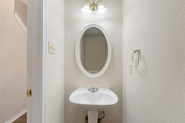 $1,800 | 1717 Parkfield Cove, Round Rock, TX 78664