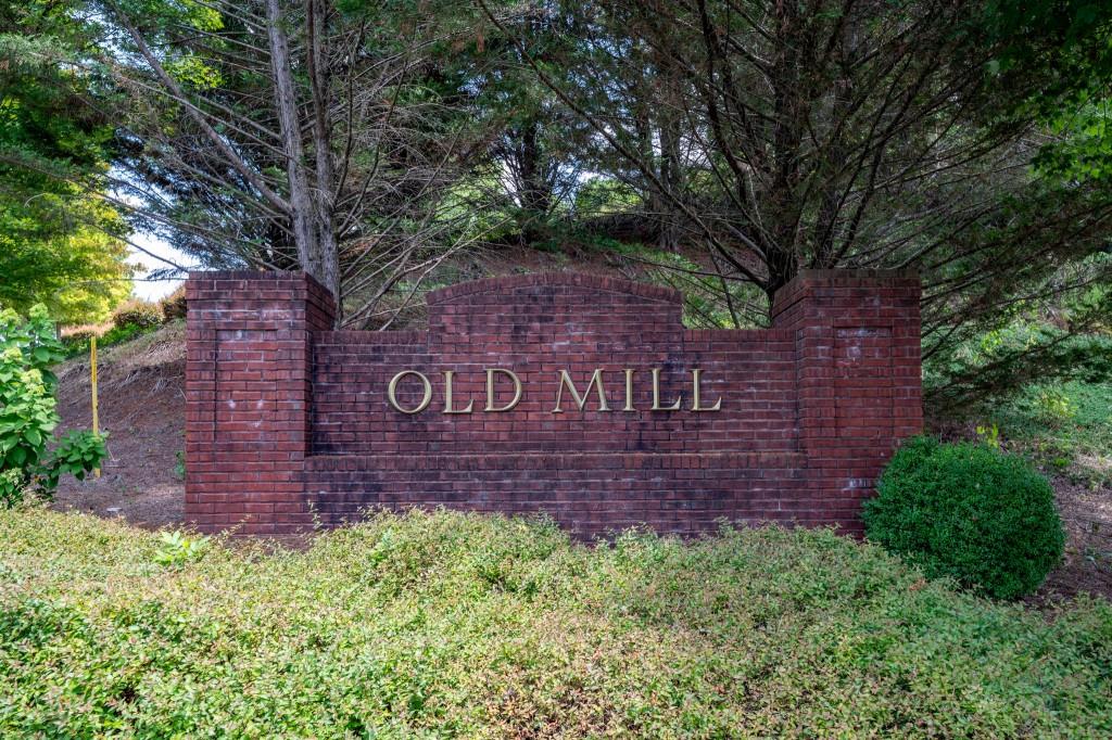 134 Old Mill Drive Calhoun, GA 30701 - Photo 32 of 36