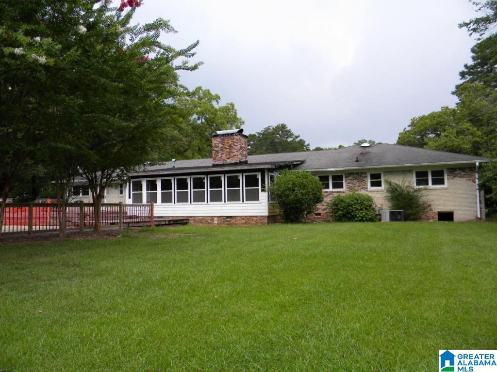 208 Burtwood Acres Road Jasper, AL 35503 - Photo 4 of 23