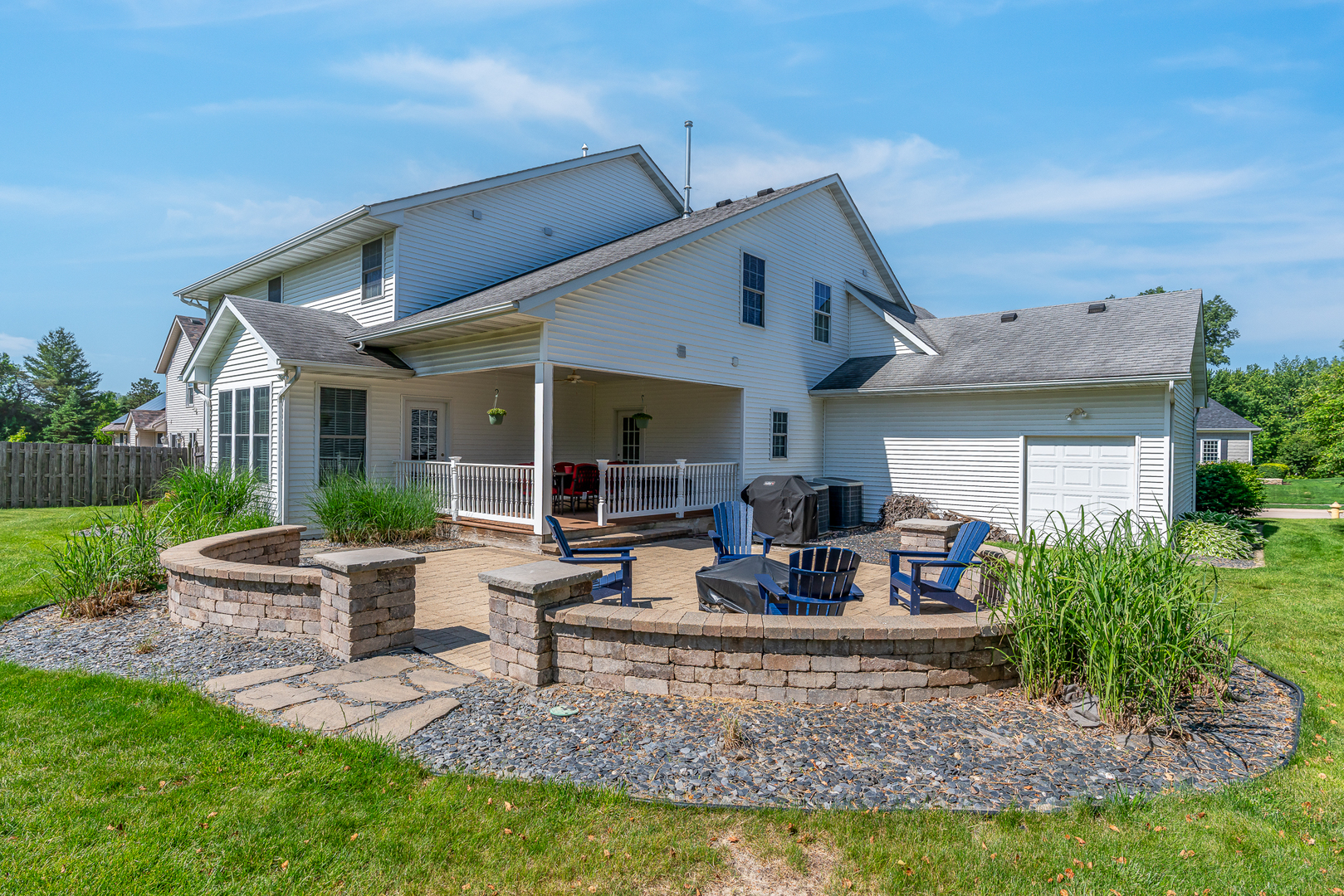 5315 Hugo Road Bettendorf, IA 52722 - Photo 4 of 35