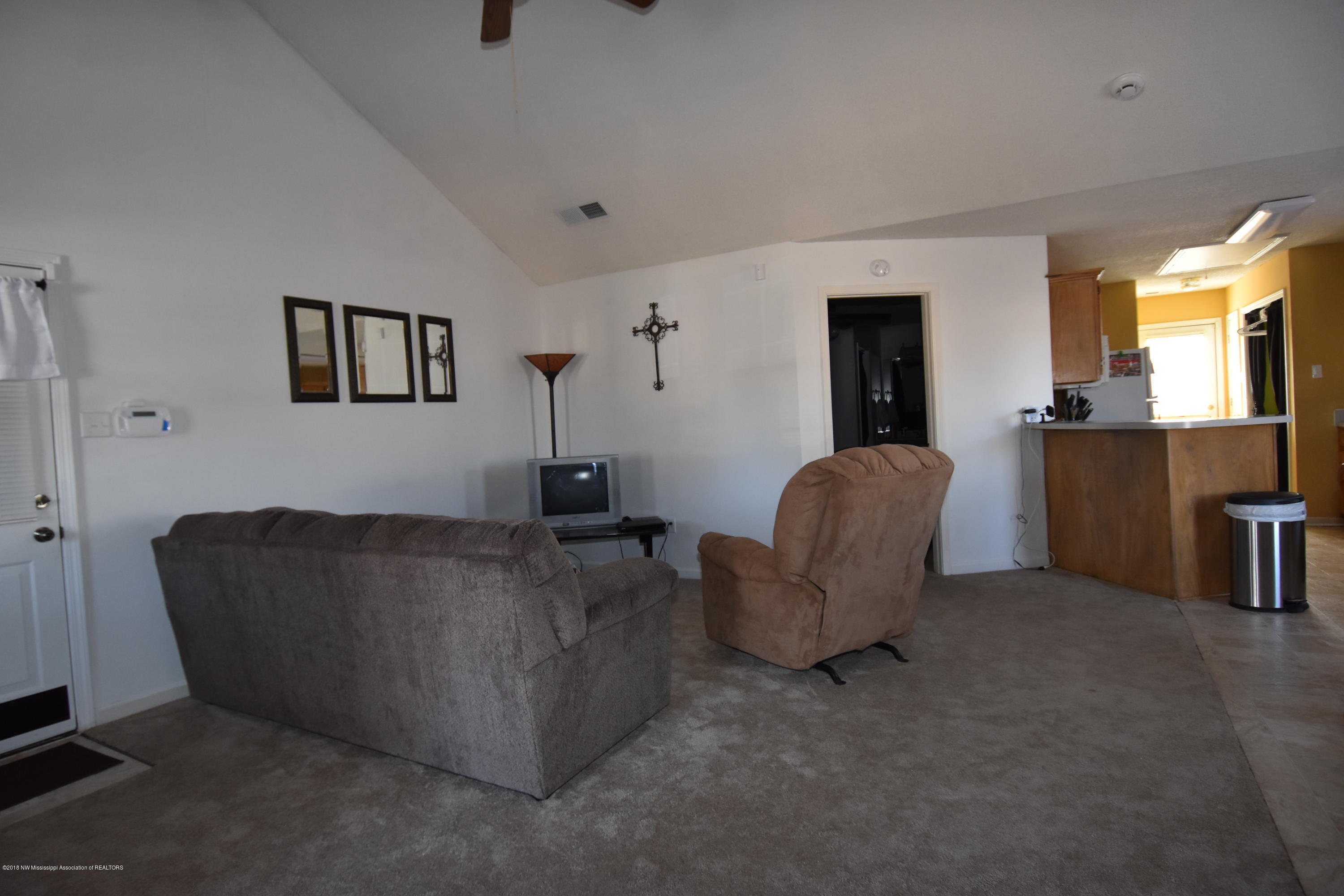 9739 Riggan Drive Olive Branch, MS 38654 - Photo 3 of 10 Great Rm