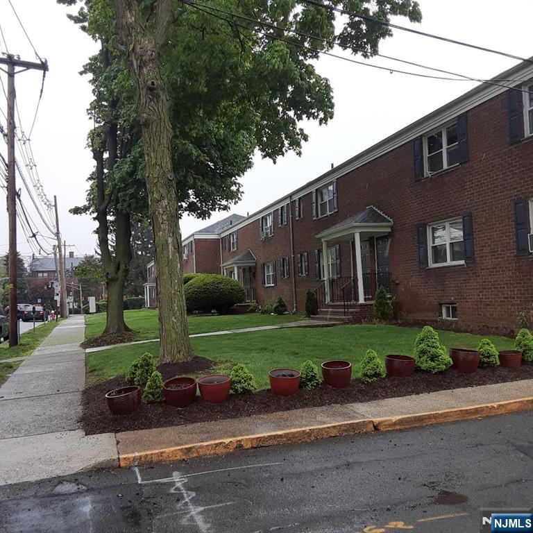 445 Main Street Fort Lee, NJ 07024 - Photo 2 of 8