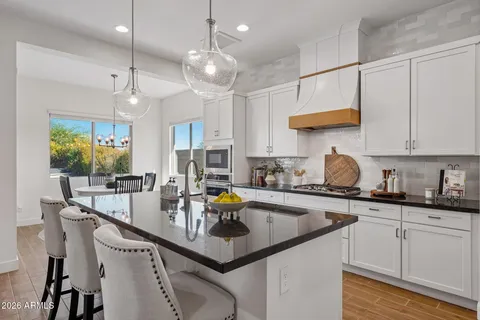 $1,095,000 | 3227 East Donald Drive, Phoenix, AZ 85050