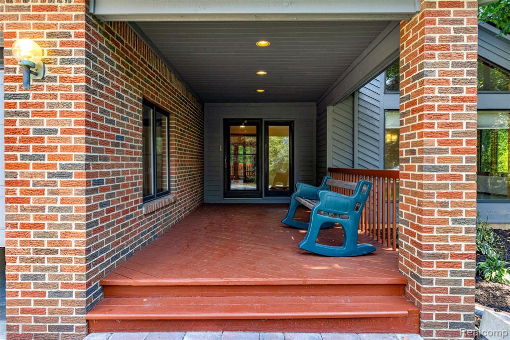 18990 Beck Road Northville, MI 48168 - Photo 48 of 60