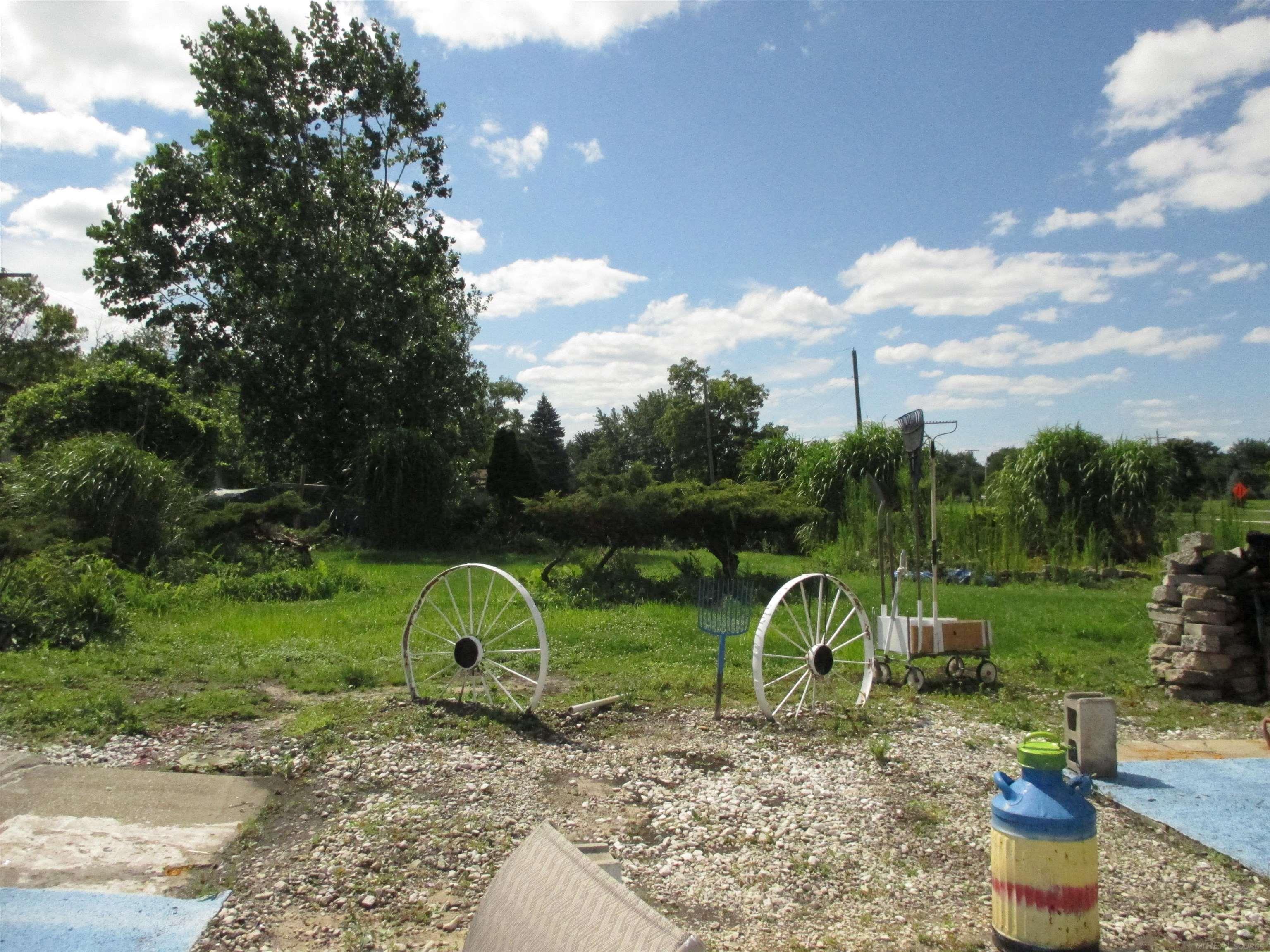 5648 East 11 Mile Road Warren, MI 48091 - Photo 30 of 38 50161143-4533b592-6102-4574-95bf-52a60ec3e189.JPG