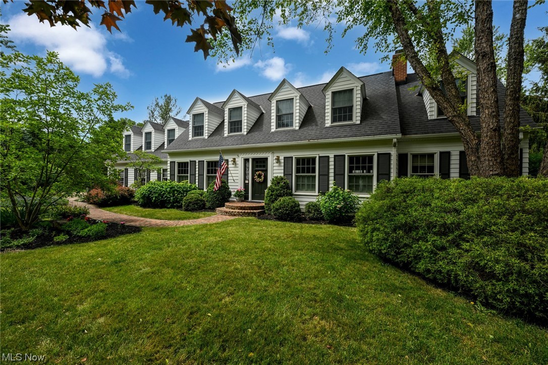 Welcome to 300 Simon Road ~ Welcome Home!