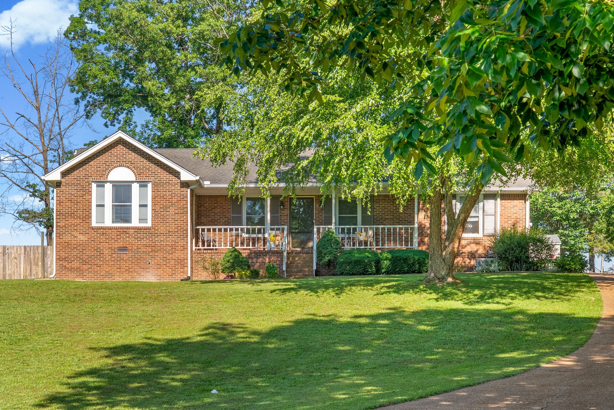 4003 South Windsor Court Springfield, TN 37172 - Photo 2 of 46