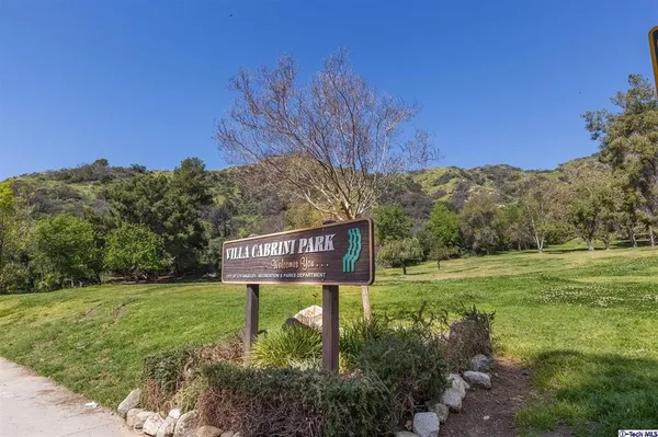 $4,300 | 9642 Vía Torino, Unit 132, Sun Valley, CA 91504
