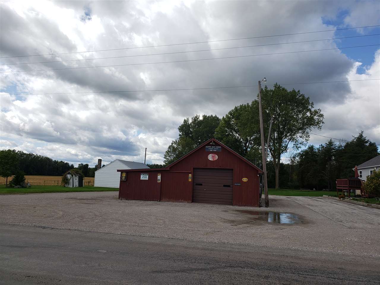 986 South 8 Mile Road Kawkawlin, MI 48631 - Photo 5 of 34