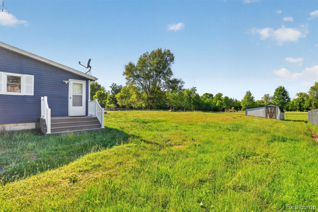 4050 West Thompson Road Linden, MI 48451 - Photo 33 of 36