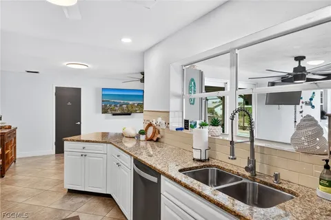 $550,000 | 1421 Southeast 31st Terrace, Cape Coral, FL 33904