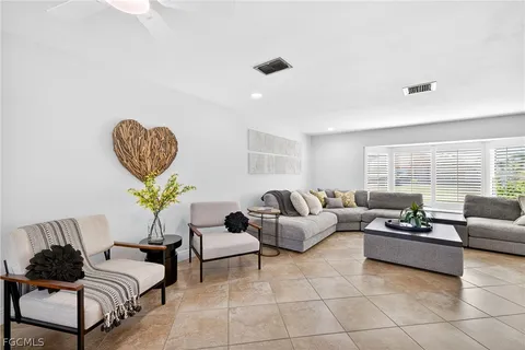 $550,000 | 1421 Southeast 31st Terrace, Cape Coral, FL 33904