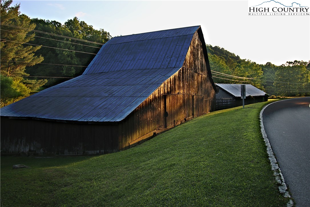 997 Bethel Road Sugar Grove, NC 28679 - Photo 32 of 40 Gallery Image 32