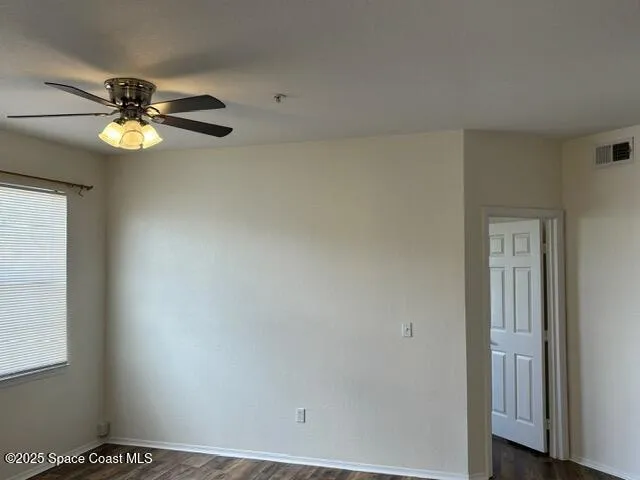 en view of an empty room