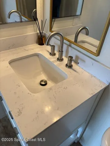 a close view of sink and tap