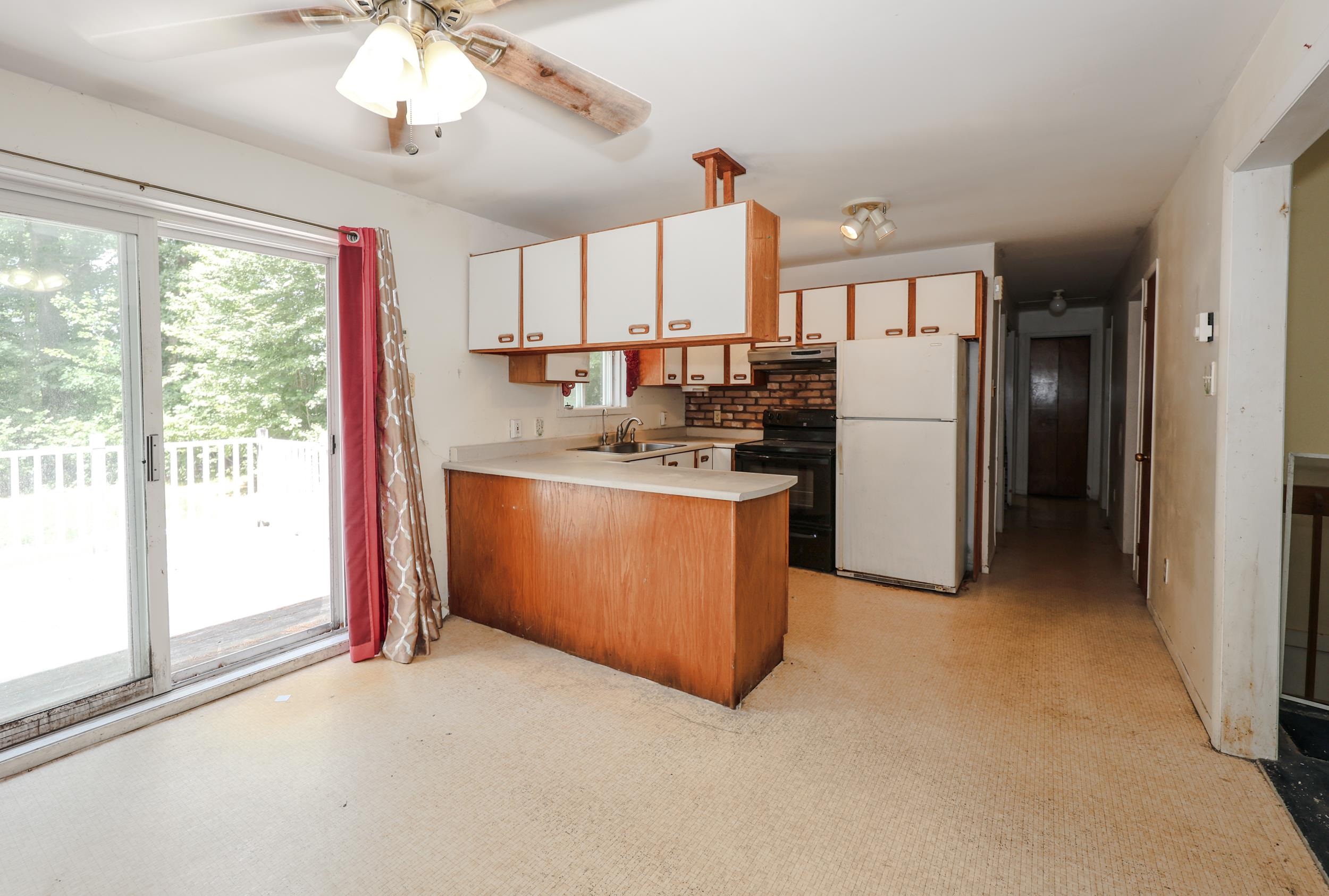 60 Farmer Road Hooksett, NH 03106 - Photo 10 of 16