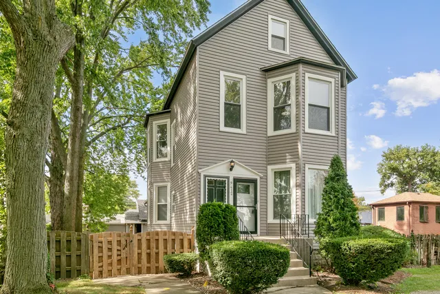 $499,700 | 9412 South Homan Avenue, Evergreen Park, IL 60805
