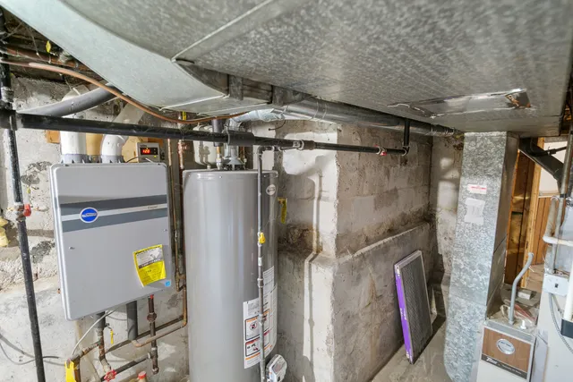 $499,700 | 9412 South Homan Avenue, Evergreen Park, IL 60805