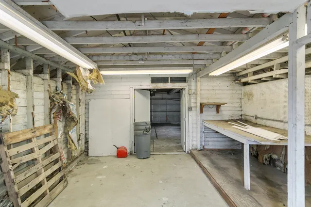 $499,700 | 9412 South Homan Avenue, Evergreen Park, IL 60805