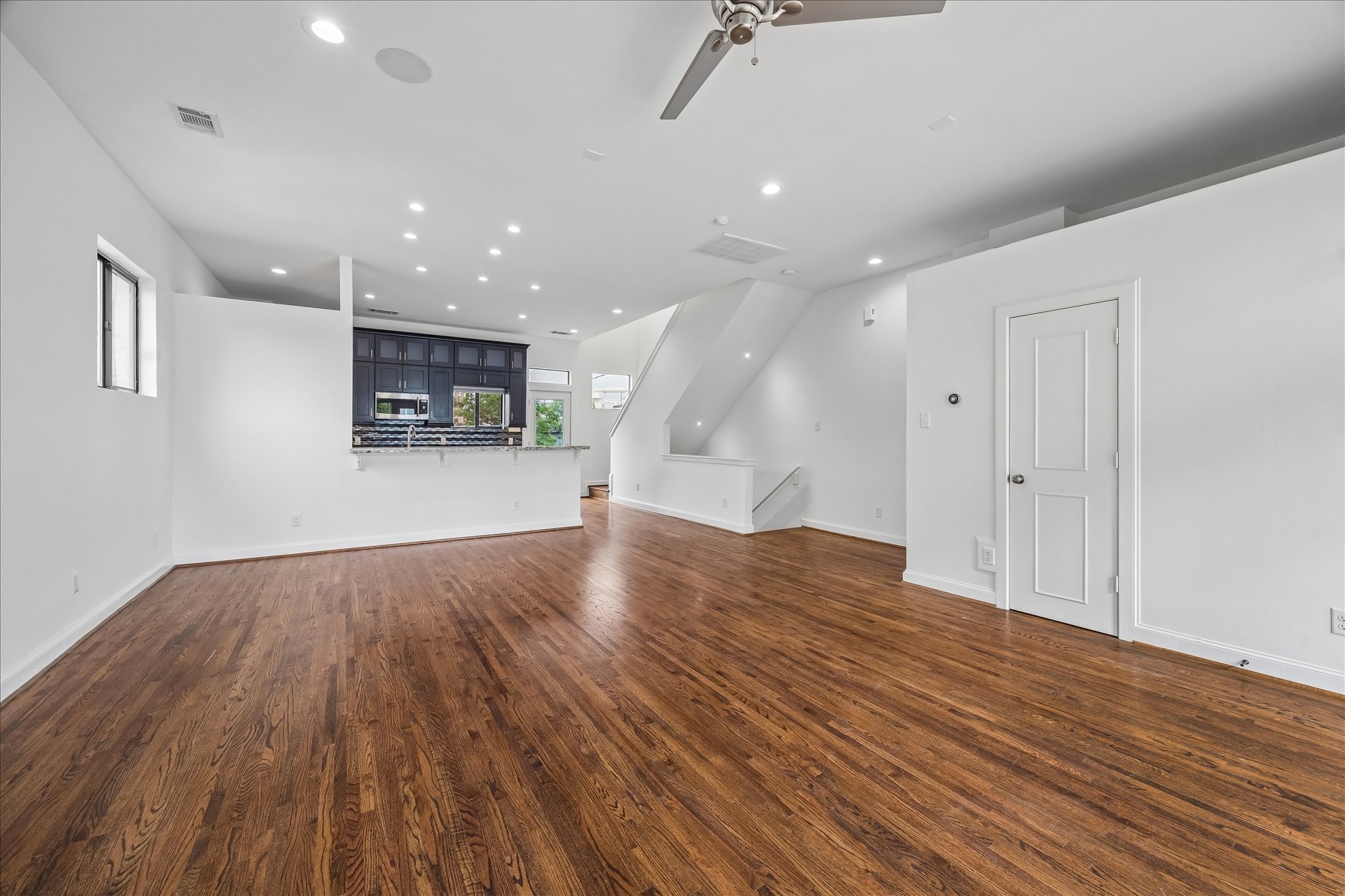 2510 Genesee Street Houston, TX 77006 - Photo 15 of 40 Dining Area, Kitchen and Half Bath