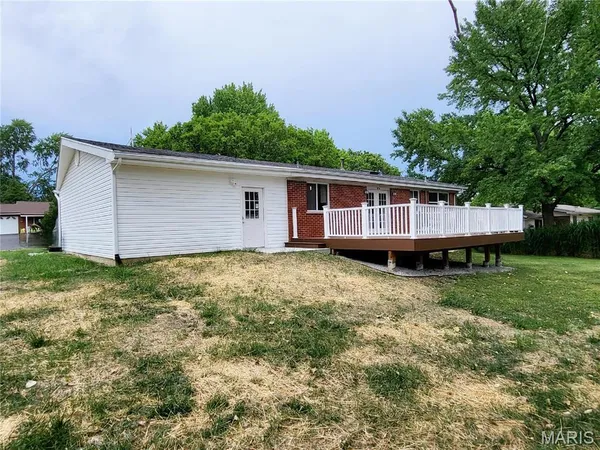 $3,500 | 18 Queensbrook Place, Olivette, MO 63132