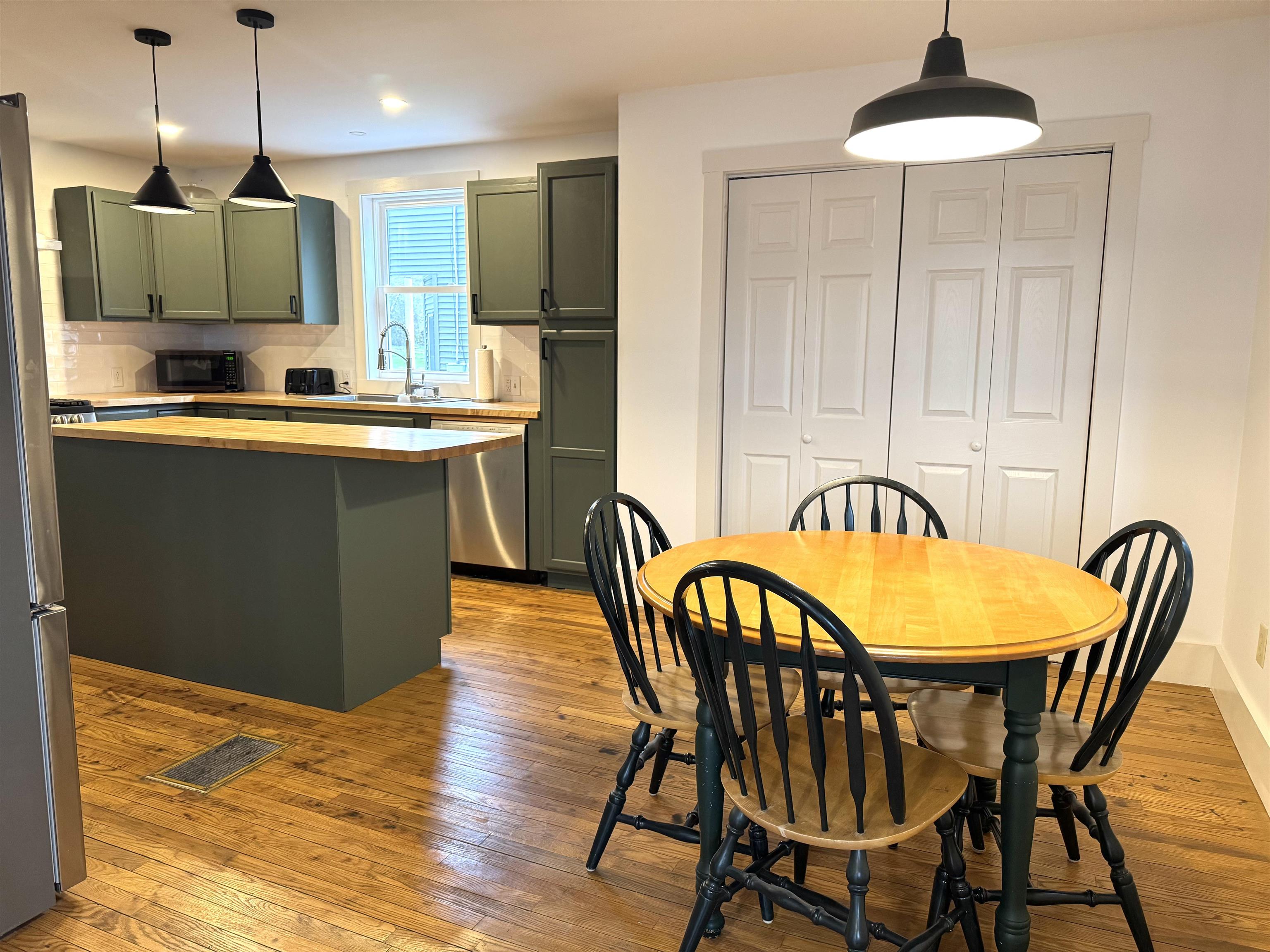 66 Messenger Street St. Albans, VT 05478 - Photo 10 of 33