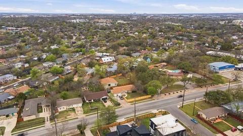 $450,000 | 5510 Manor Road, Unit A, Austin, TX 78723