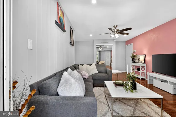$115,000 | 433 Gov House Circle, Wilmington, DE 19809