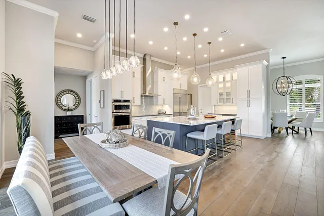 $3,250,000 | 820 Giralda Court, Marco Island, FL 34145