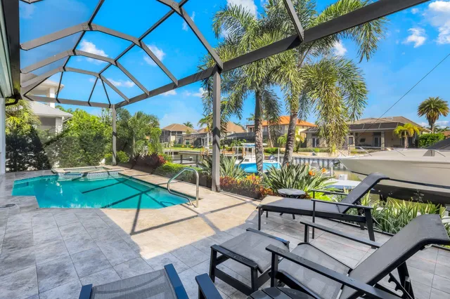 $3,250,000 | 820 Giralda Court, Marco Island, FL 34145