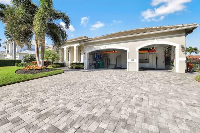 $3,250,000 | 820 Giralda Court, Marco Island, FL 34145